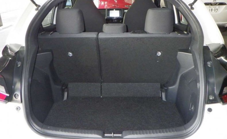 TOYOTA YARIS X 2020