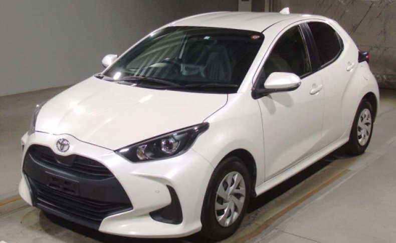 TOYOTA YARIS X 2020