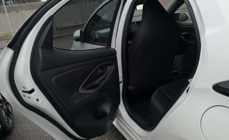 TOYOTA YARIS X 2020