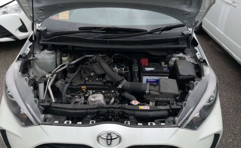 TOYOTA YARIS X 2020