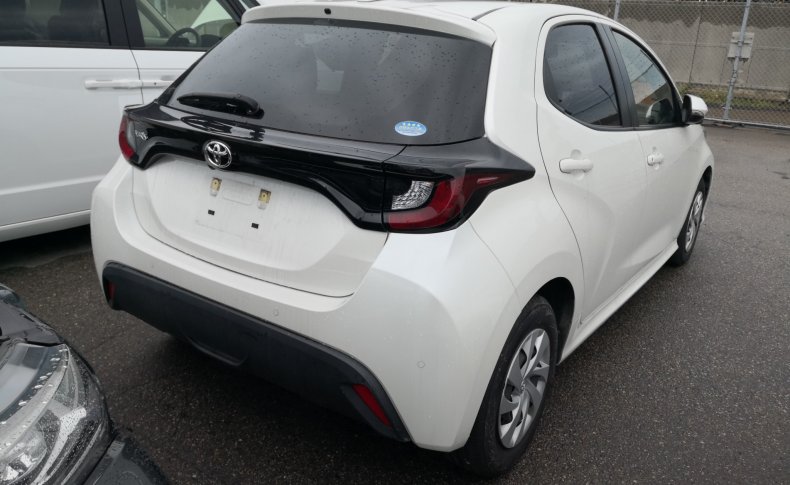 TOYOTA YARIS X 2020