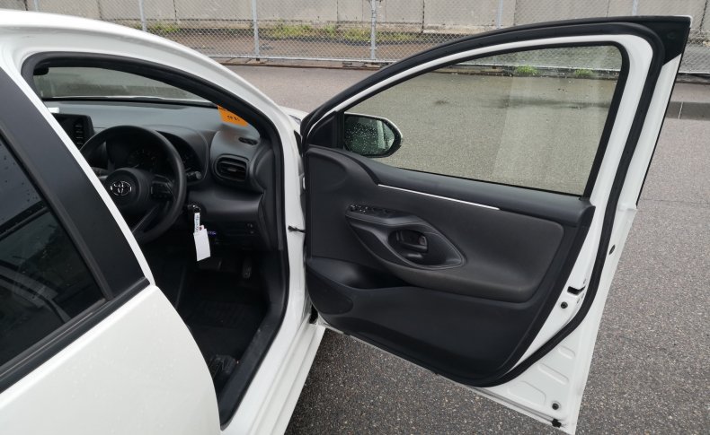 TOYOTA YARIS X 2020