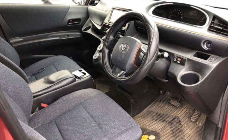 TOYOTA SIENTA X 2015