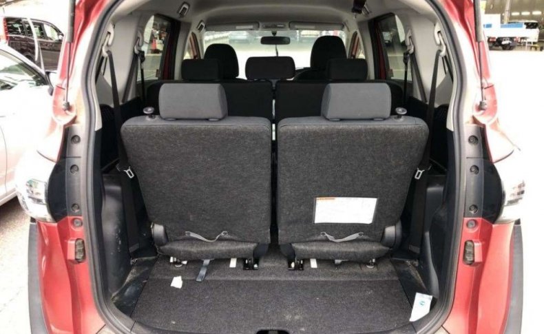 TOYOTA SIENTA X 2015