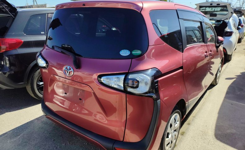 TOYOTA SIENTA X 2015