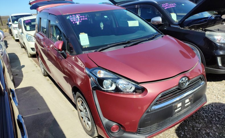 TOYOTA SIENTA X 2015