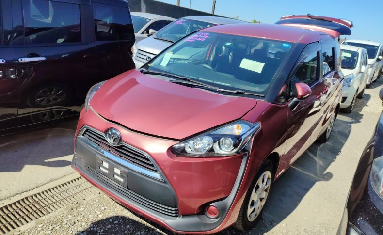 TOYOTA SIENTA X 2015