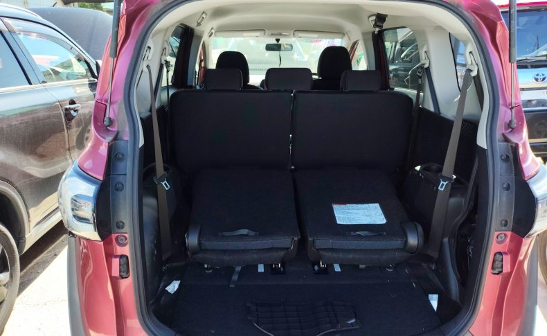 TOYOTA SIENTA X 2015