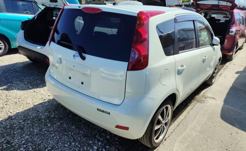 NISSAN NOTE 15X 2010