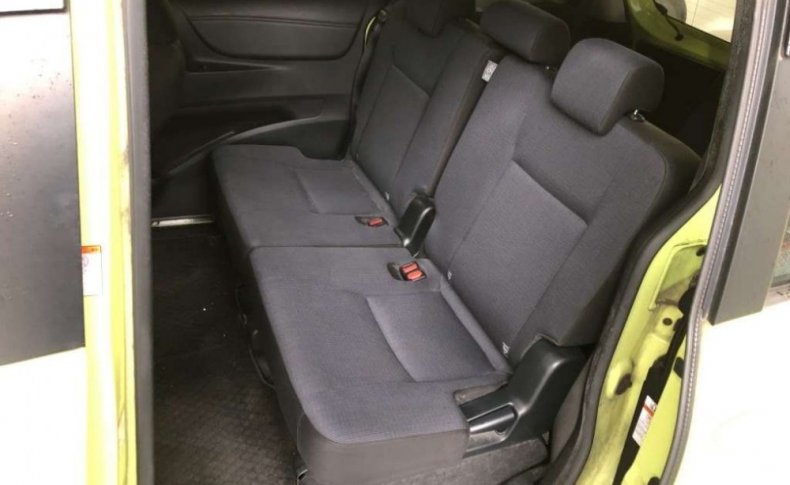 TOYOTA SIENTA G 2015