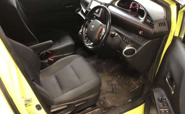 TOYOTA SIENTA G 2015