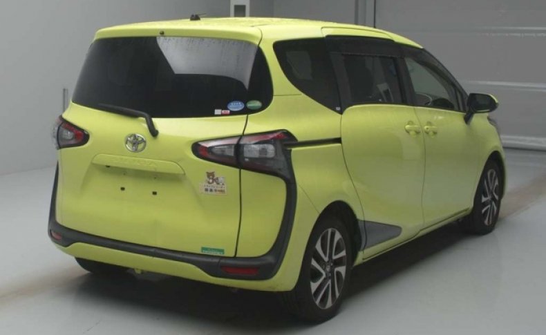 TOYOTA SIENTA G 2015