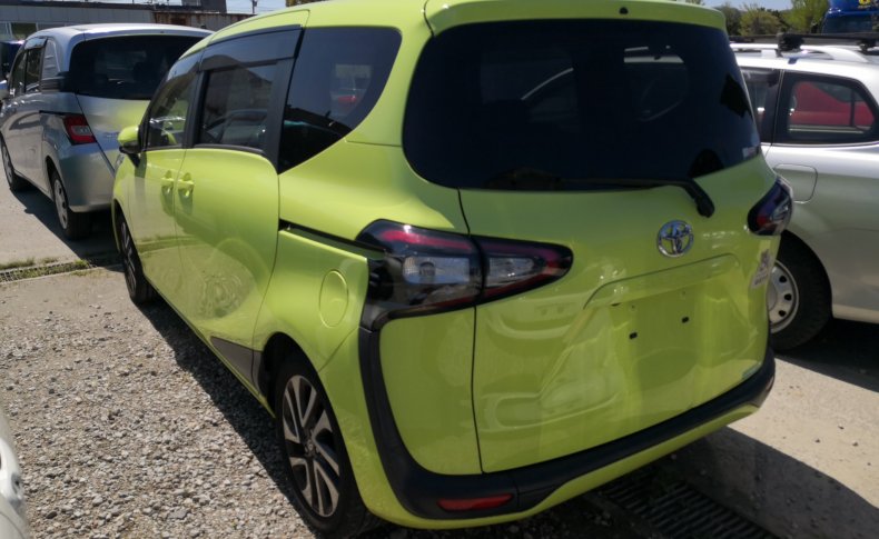 TOYOTA SIENTA G 2015