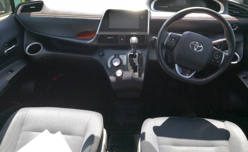 TOYOTA SIENTA G 2015