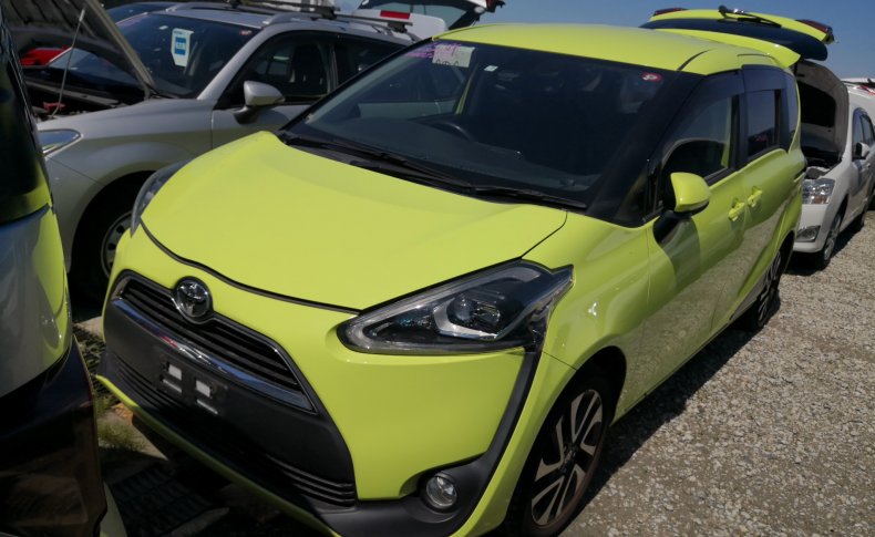 TOYOTA SIENTA G 2015