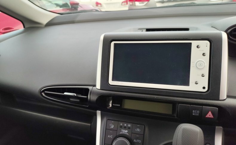 TOYOTA WISH X 2009
