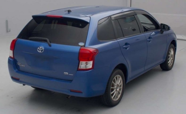 TOYOTA COROLLA FIELDER 1.5G 4WD 2013