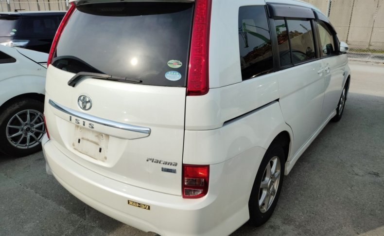 TOYOTA ISIS 4WD 2009