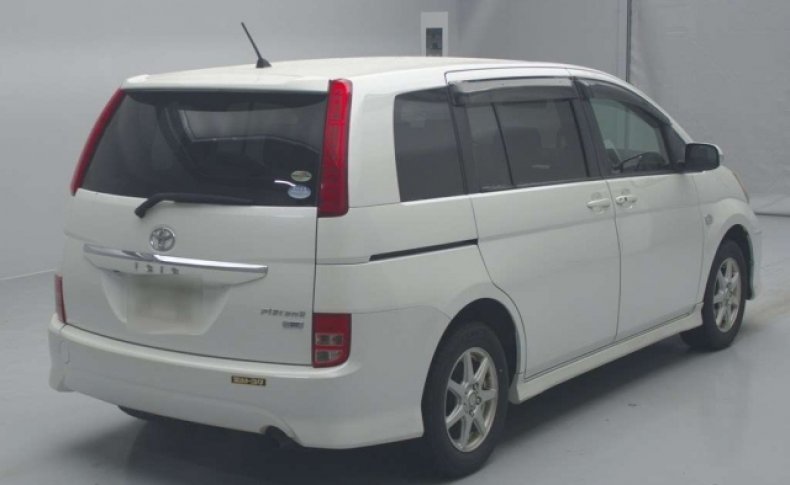 TOYOTA ISIS 4WD 2009