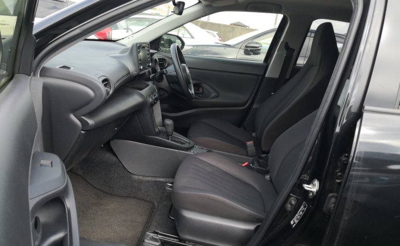 TOYOTA YARIS CROSS X 2021