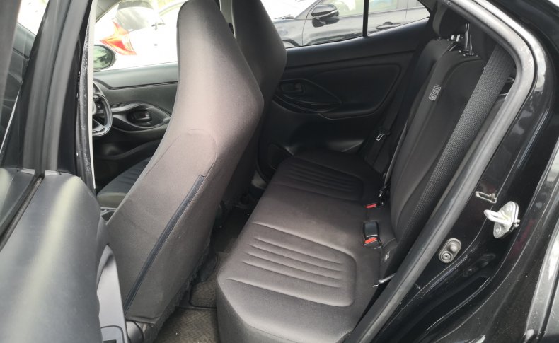 TOYOTA YARIS CROSS X 2021