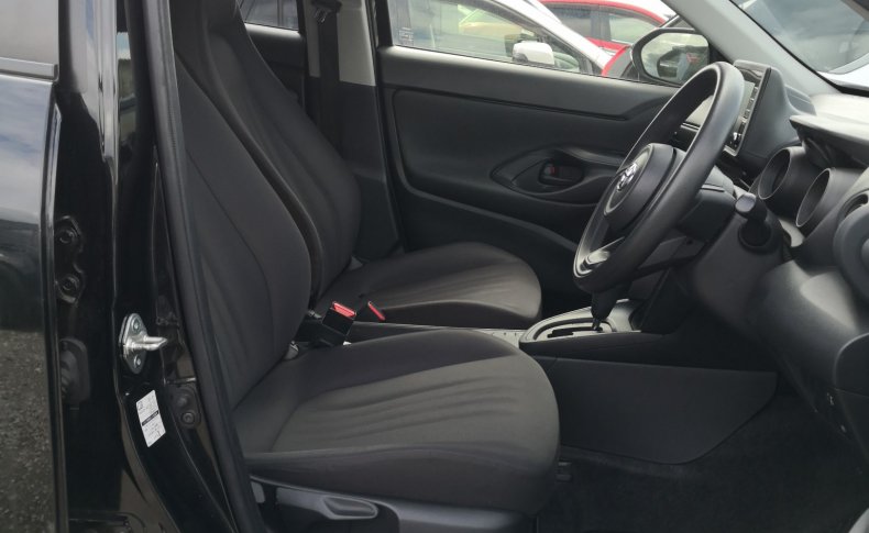 TOYOTA YARIS CROSS X 2021