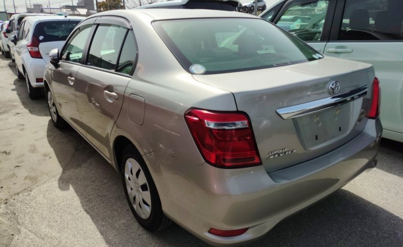 TOYOTA COROLLA AXIO 1.5 X 2015
