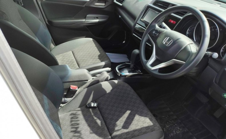 HONDA FIT 13G L Package 2014