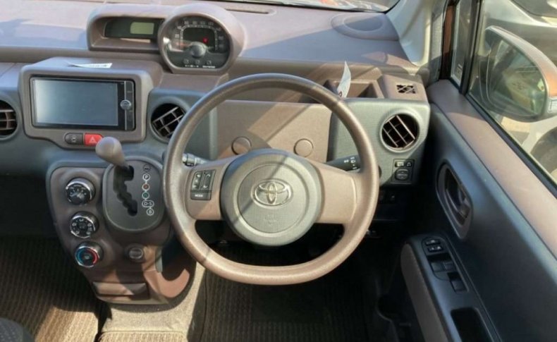 TOYOTA SPADE F 2014