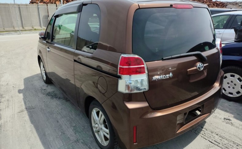 TOYOTA SPADE F 2014