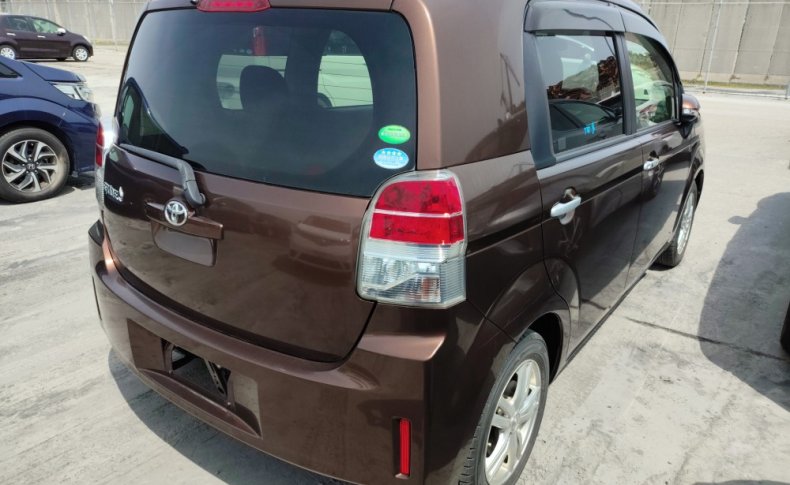 TOYOTA SPADE F 2014