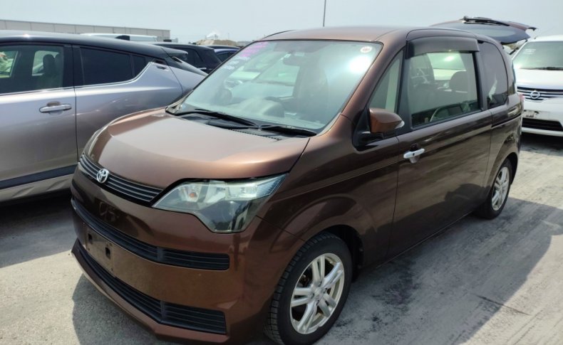 TOYOTA SPADE F 2014