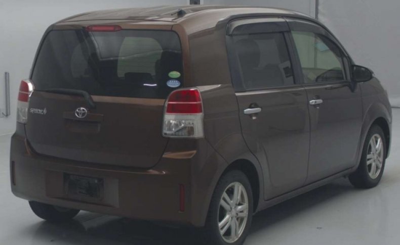 TOYOTA SPADE F 2014