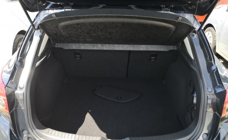 MAZDA AXELA S 2015