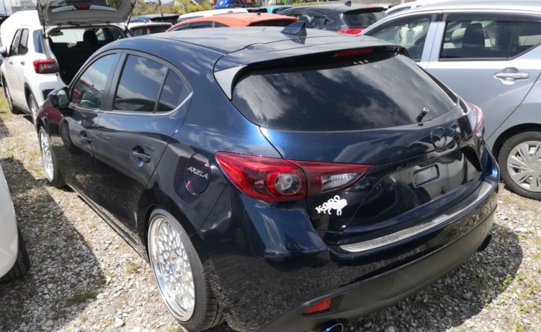 MAZDA AXELA S 2015