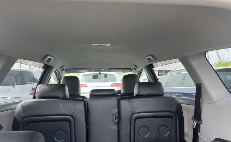 TOYOTA WISH 1.8 S 2010