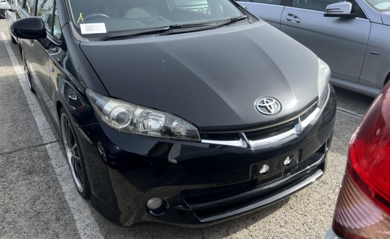 TOYOTA WISH 1.8 S 2010