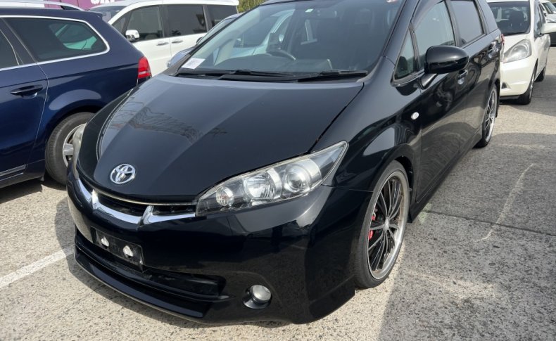 TOYOTA WISH 1.8 S 2010