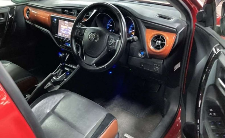 TOYOTA AURIS 120T 2015