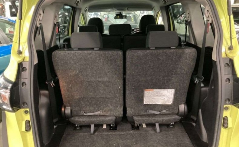 TOYOTA SIENTA X 2020