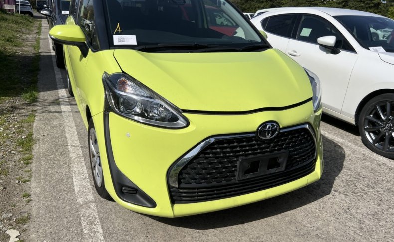 TOYOTA SIENTA X 2020
