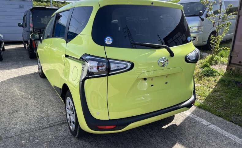 TOYOTA SIENTA X 2020