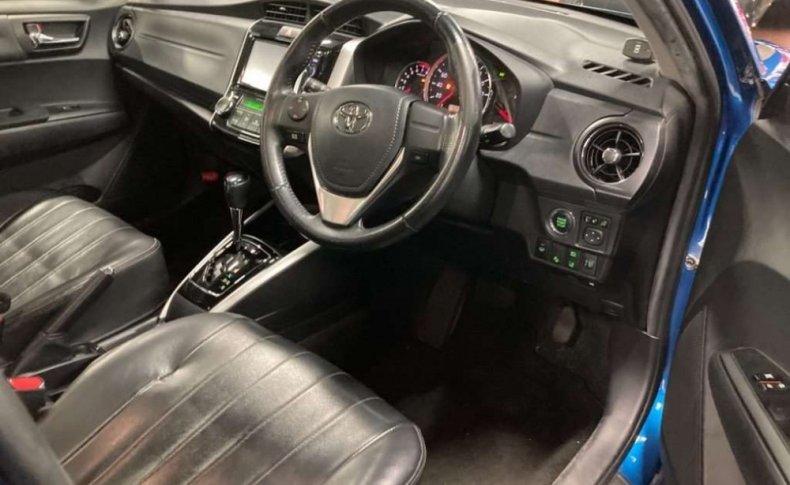 TOYOTA COROLLA FIELDER 1.5G 4WD 2015