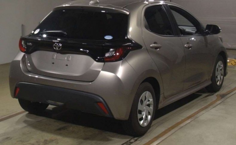 TOYOTA YARIS X 2020