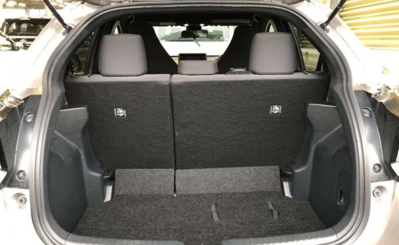 TOYOTA YARIS X 2020