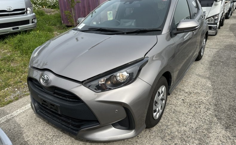 TOYOTA YARIS X 2020