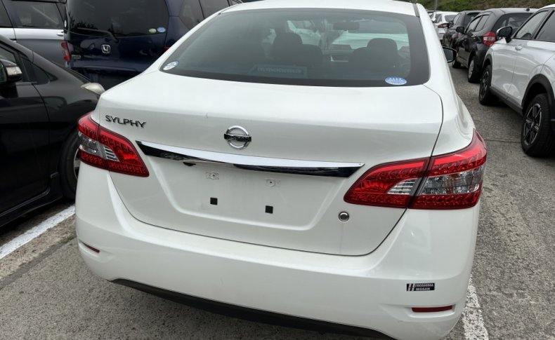 NISSAN SYLPHY X 2020