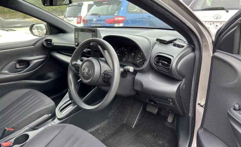 TOYOTA YARIS Х 2020
