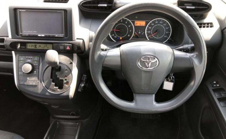 TOYOTA WISH 18X 2009