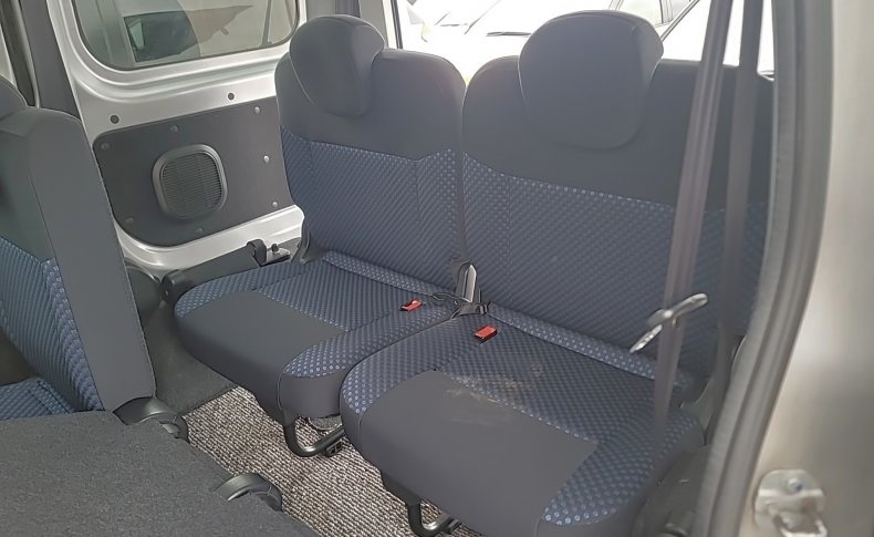 NISSAN NV200 16S WG 2009
